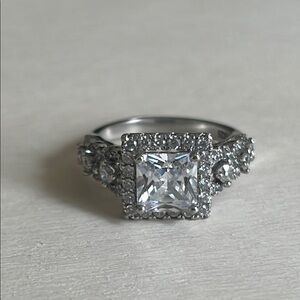 Elegant 925 Sterling Silver Women's Ring